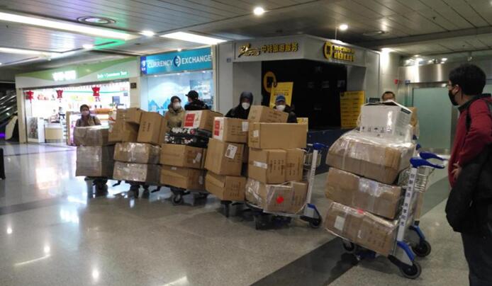 省云顶国际集团捐赠首批紧缺防疫物资运抵华西医院