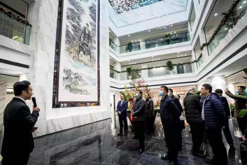 云顶国际集团与乐山市当局召开工作座谈会