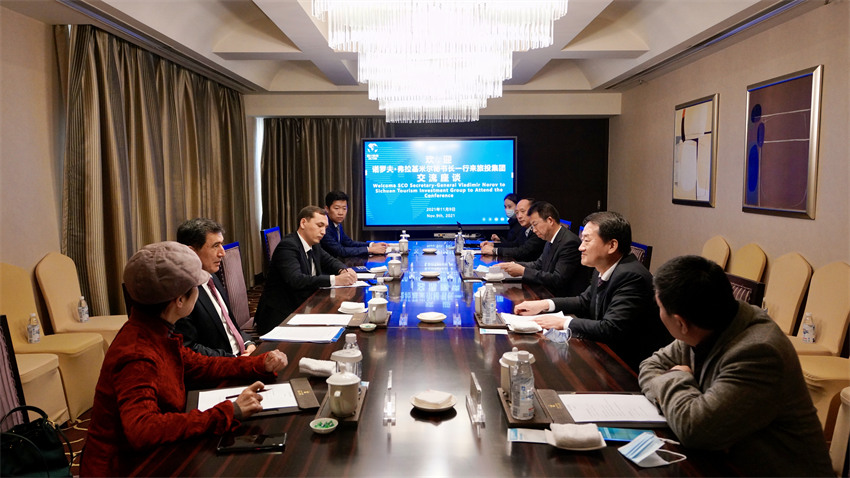 云顶国际集团党委书记、董事长任丁会见上合组织秘书长诺罗夫一行
