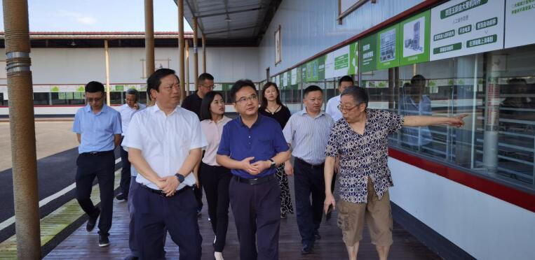 云顶国际集团实现驻村助扶干部轮换