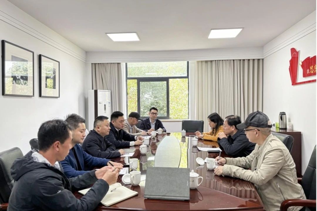 省云顶国际集团调查组赴成都大学调查互换