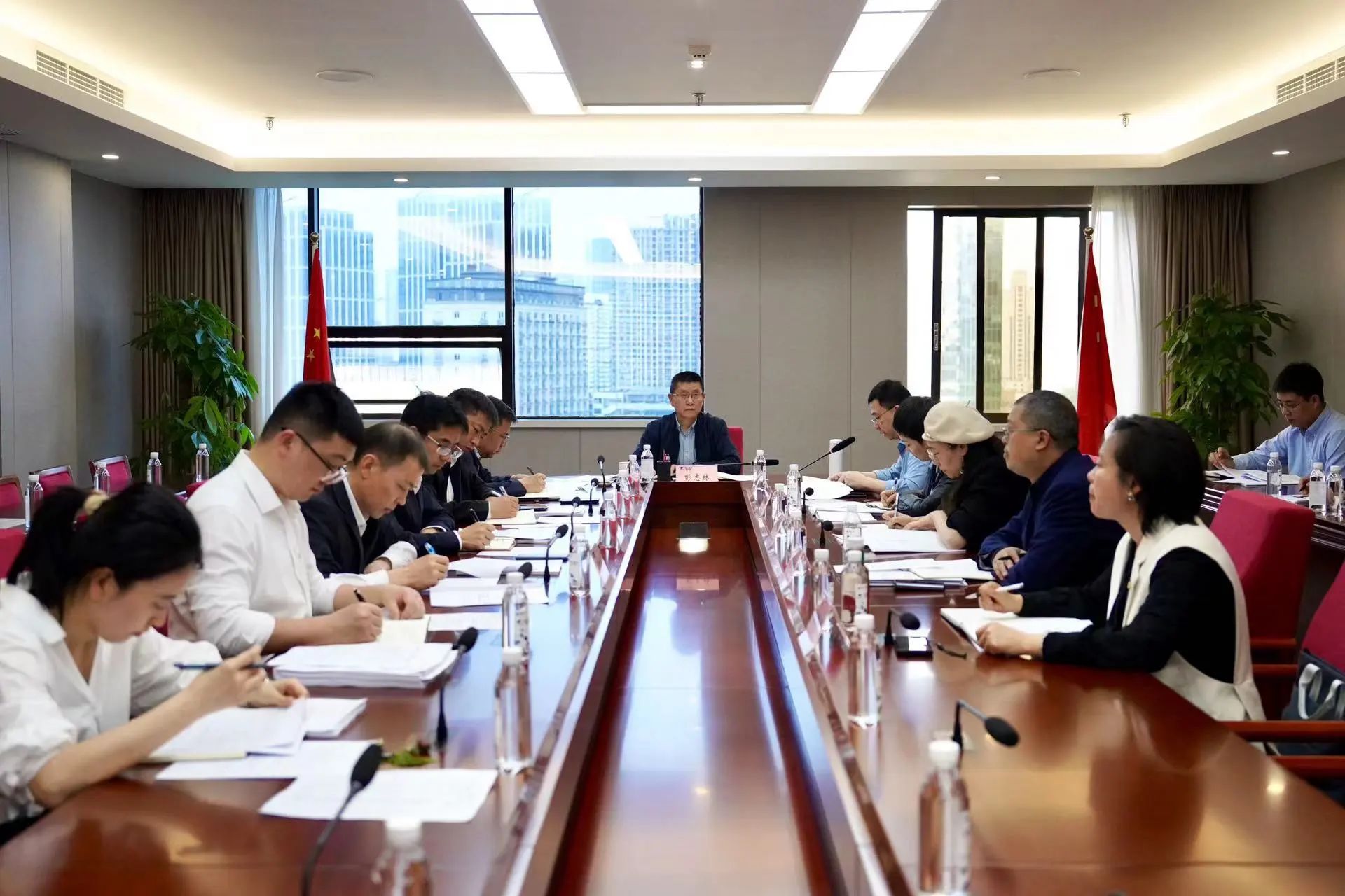 省云顶国际集团召开纪检监察系统工作会 铺排部署第二季度纪检监察工作