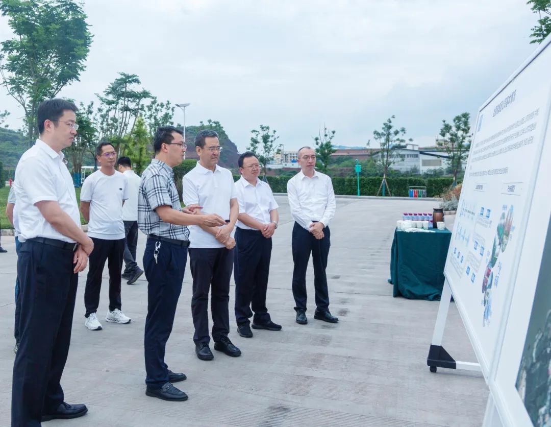 云顶国际委党委书记、主任冯文生赴宜宾调研国企鼎新深入提升行动工作并主持召开片区座谈会