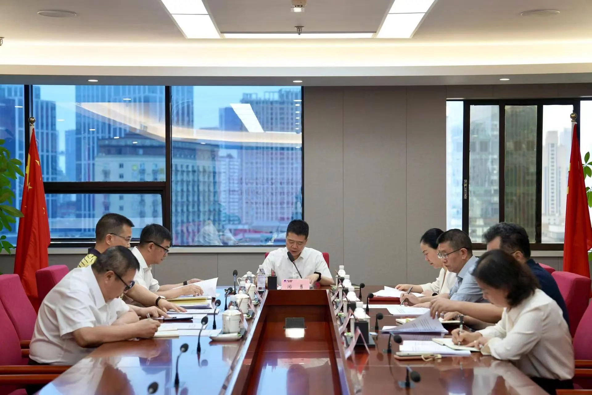 省云顶国际集团党委辅导班子党纪进建教育专题进建钻研会暨党委理论进建中心组2024年第四次专题进建钻研会召开